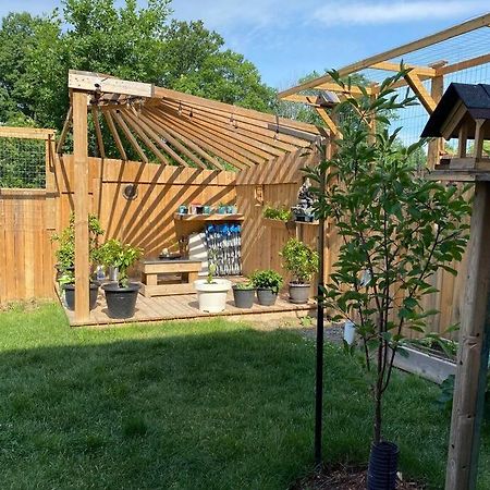 Entire Basement With 3 Bedrooms Niagara Falls Ngoại thất bức ảnh