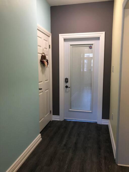 Entire Basement With 3 Bedrooms Niagara Falls Ngoại thất bức ảnh