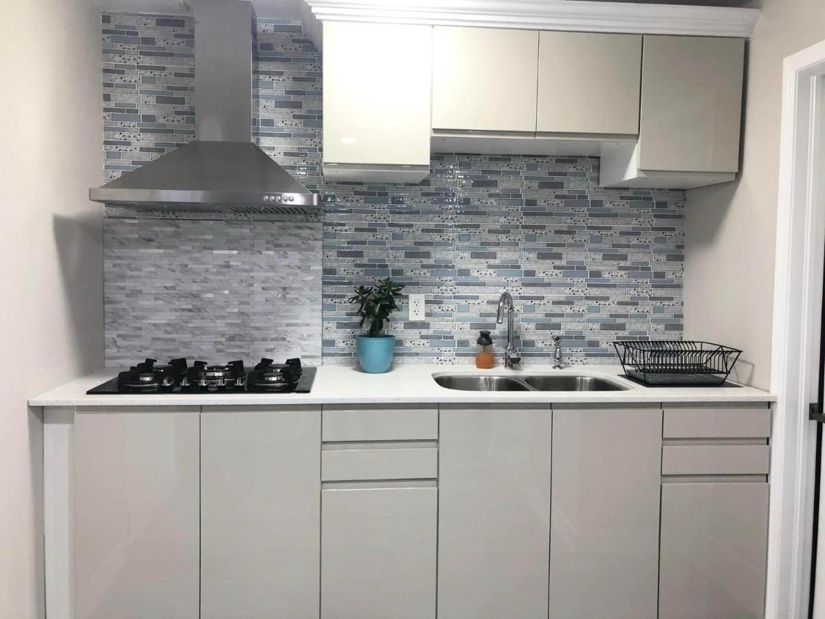 Entire Basement With 3 Bedrooms Niagara Falls Ngoại thất bức ảnh