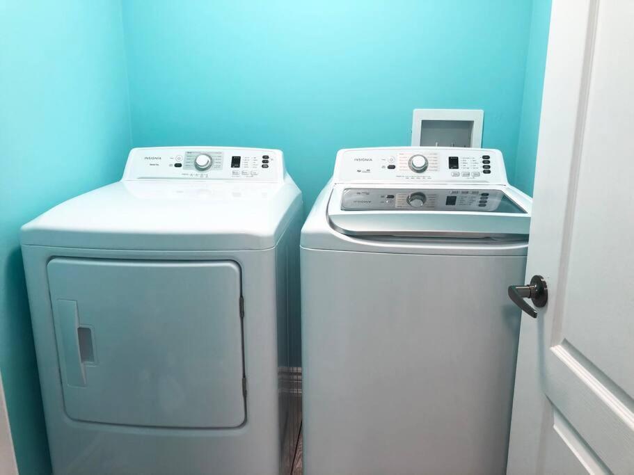 Entire Basement With 3 Bedrooms Niagara Falls Ngoại thất bức ảnh