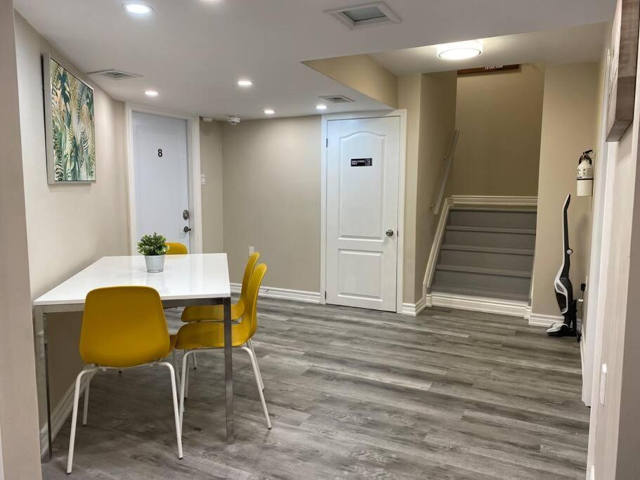 Entire Basement With 3 Bedrooms Niagara Falls Ngoại thất bức ảnh